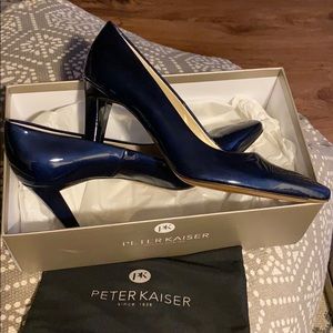 Peter Kaiser Heel -Tosca- Navy Blue -size 8.5 NWT